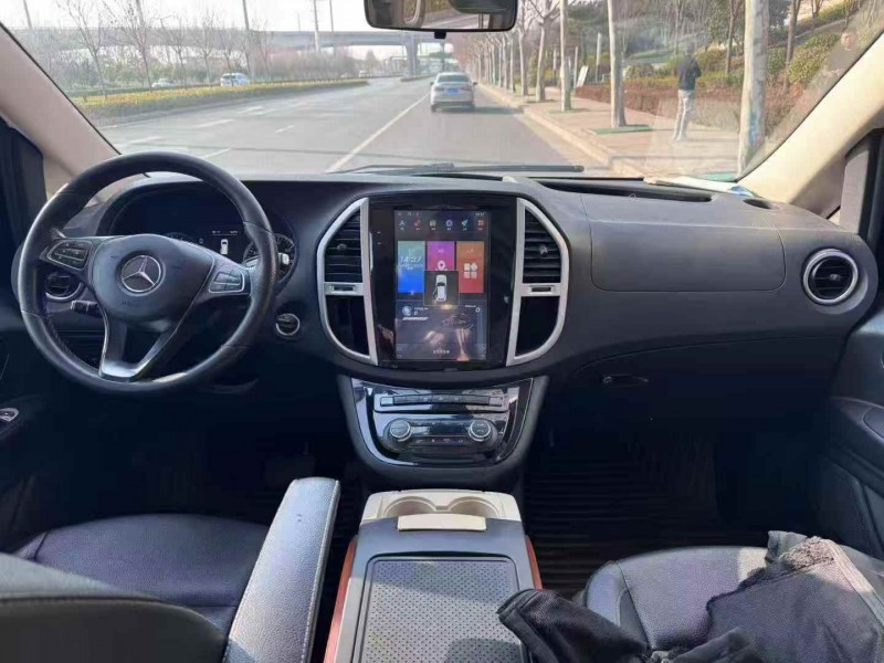 焦作20年奔驰威霆5