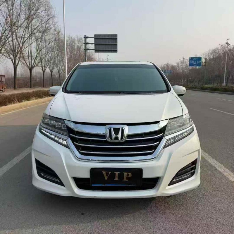 济宁18年本田艾力绅1