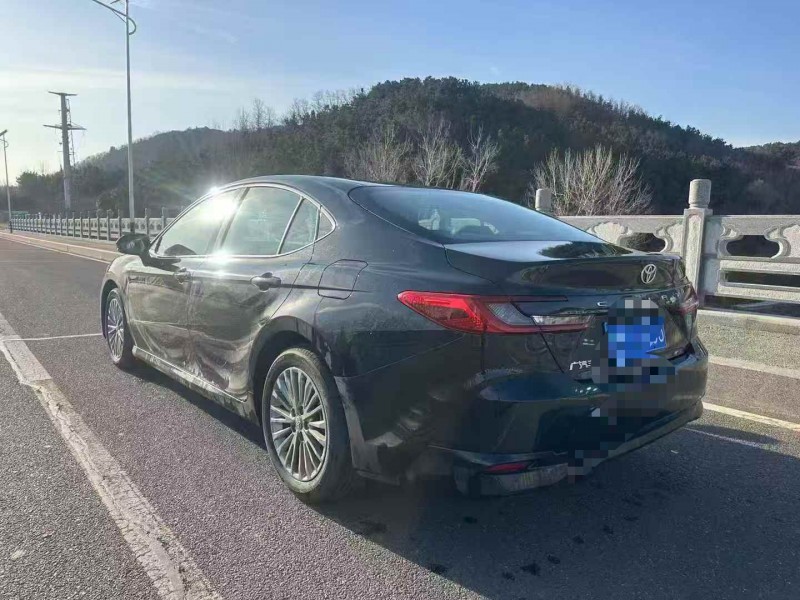 泰安25年丰田凯美瑞7