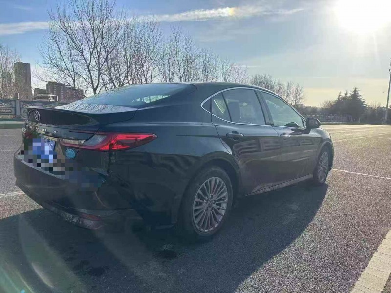 泰安25年丰田凯美瑞8