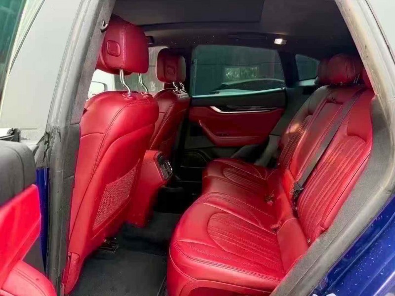 潍坊16年玛莎拉蒂Levante4