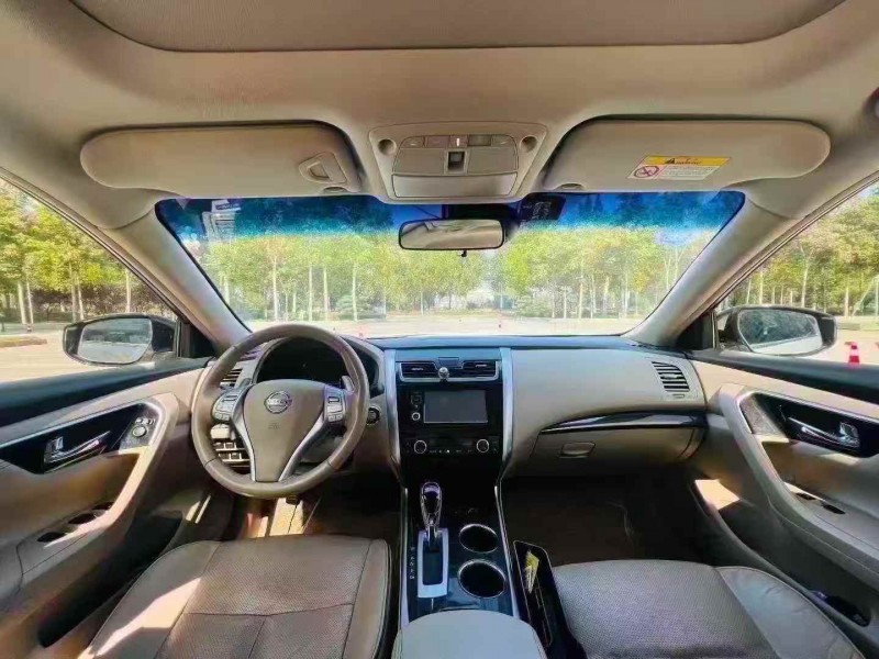 东营17年日产天籁4