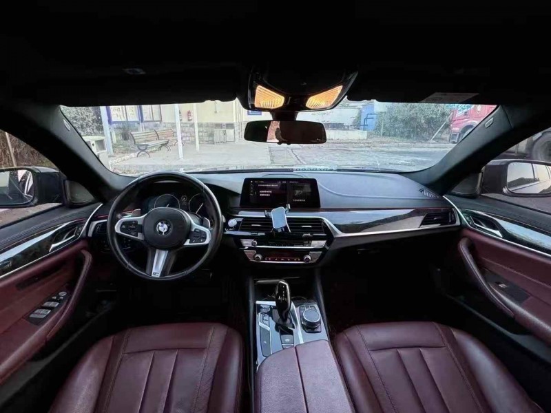 淮安19年宝马5系7