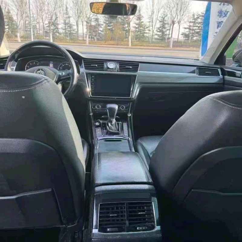 济宁18年大众辉昂4