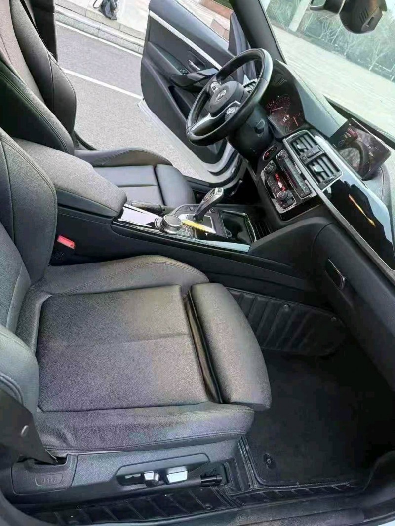 苏州20年宝马3系7