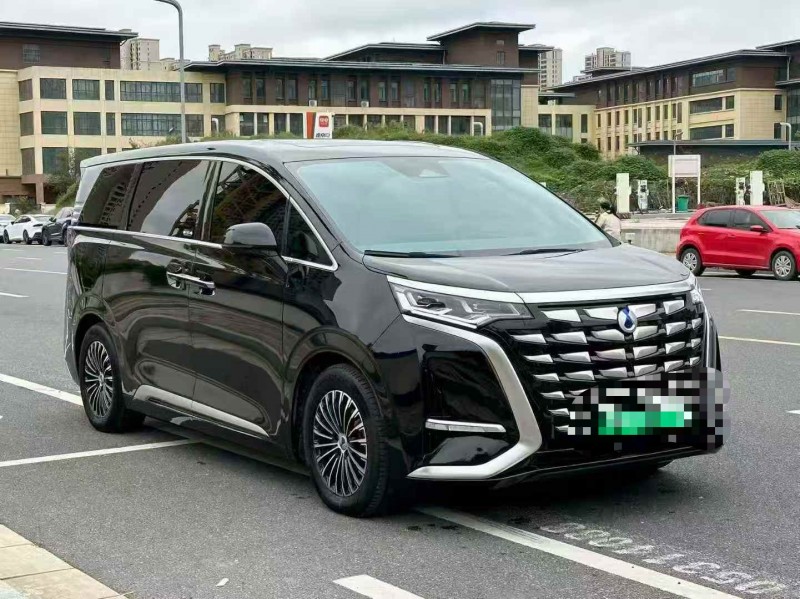 郑州23年腾势D92