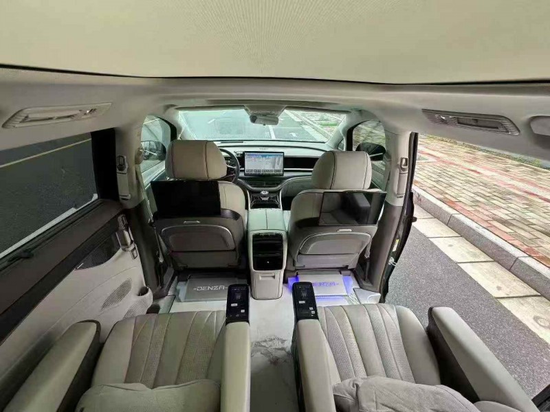 郑州23年腾势D95