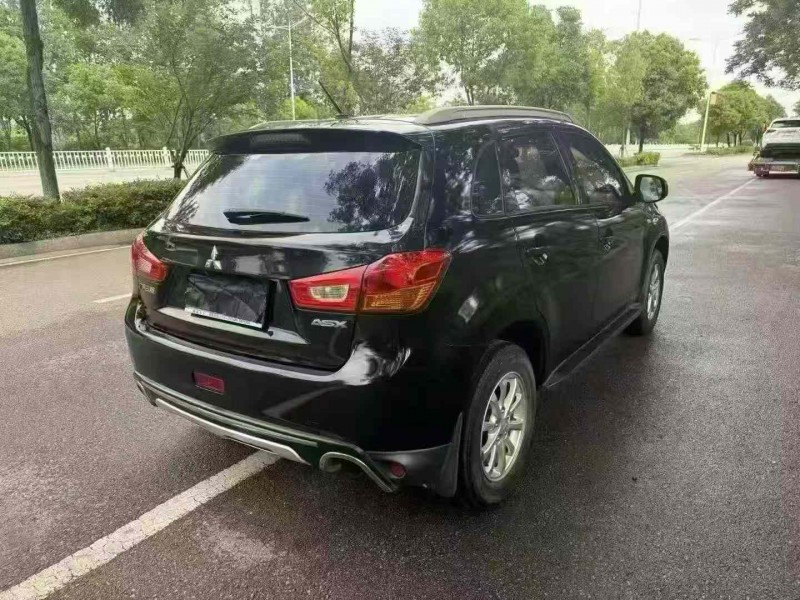 娄底15年三菱劲炫8