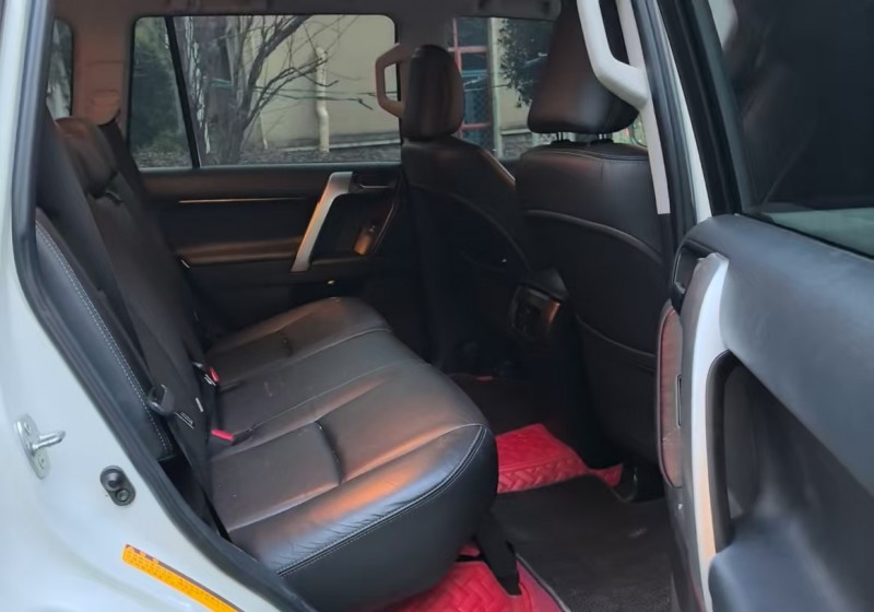 吉安17年丰田普拉多2