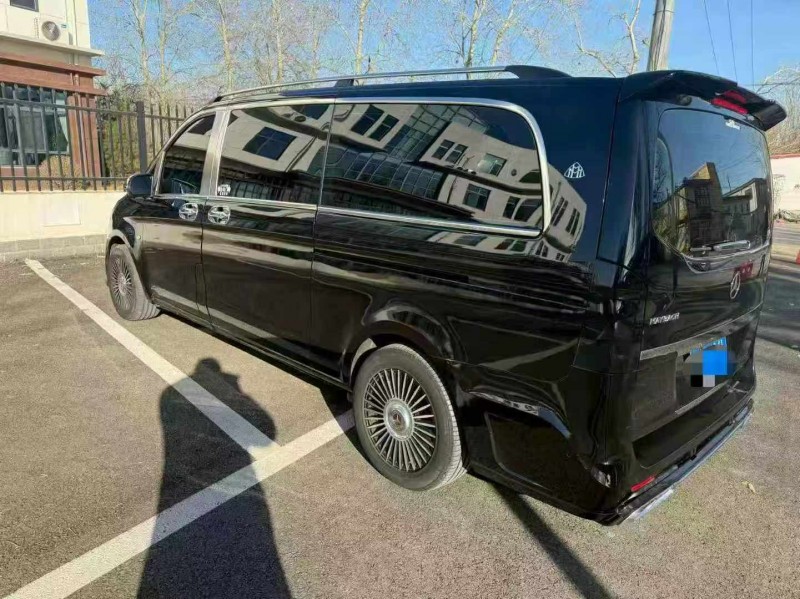 保定18年奔驰威霆5