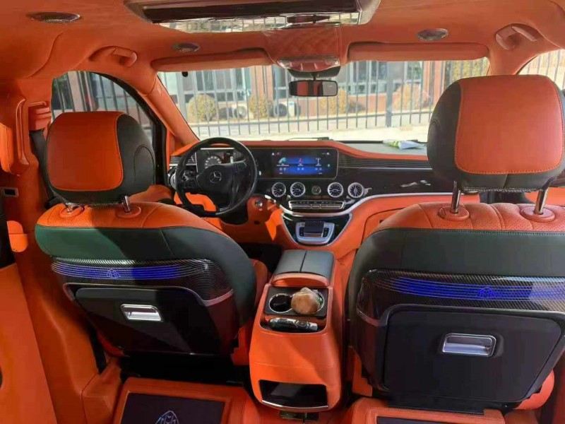 保定18年奔驰威霆6