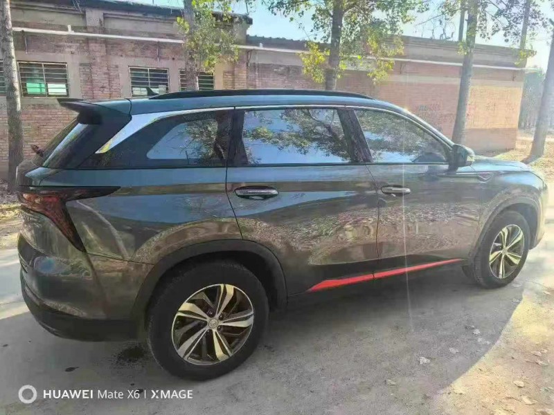 保定20年长安汽车CS758