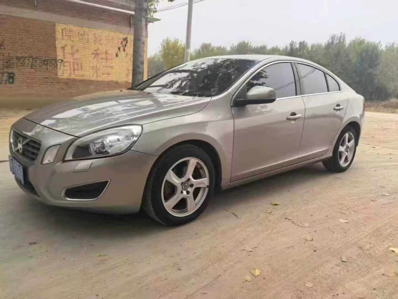 保定13年沃尔沃S60L2