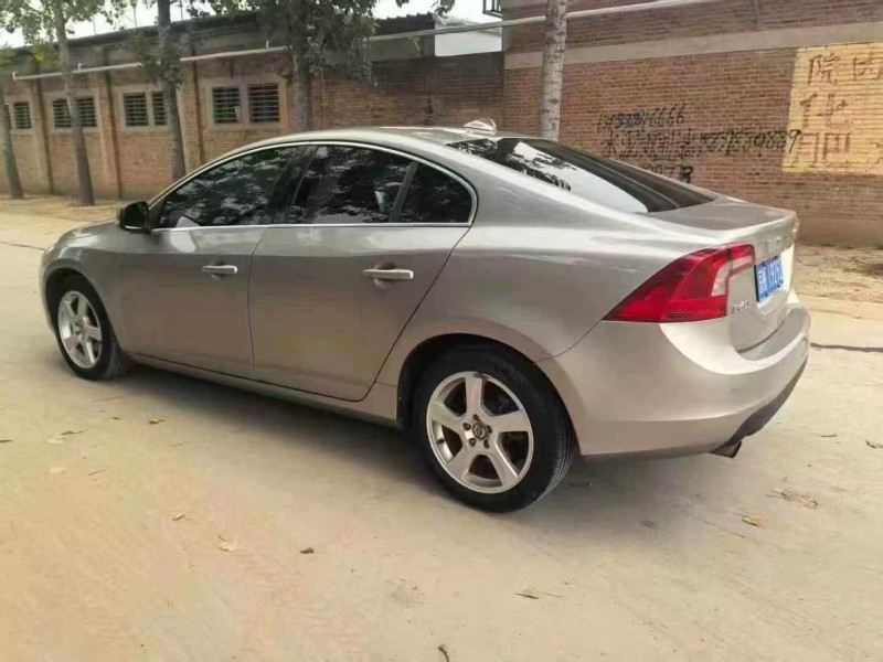 保定13年沃尔沃S60L8