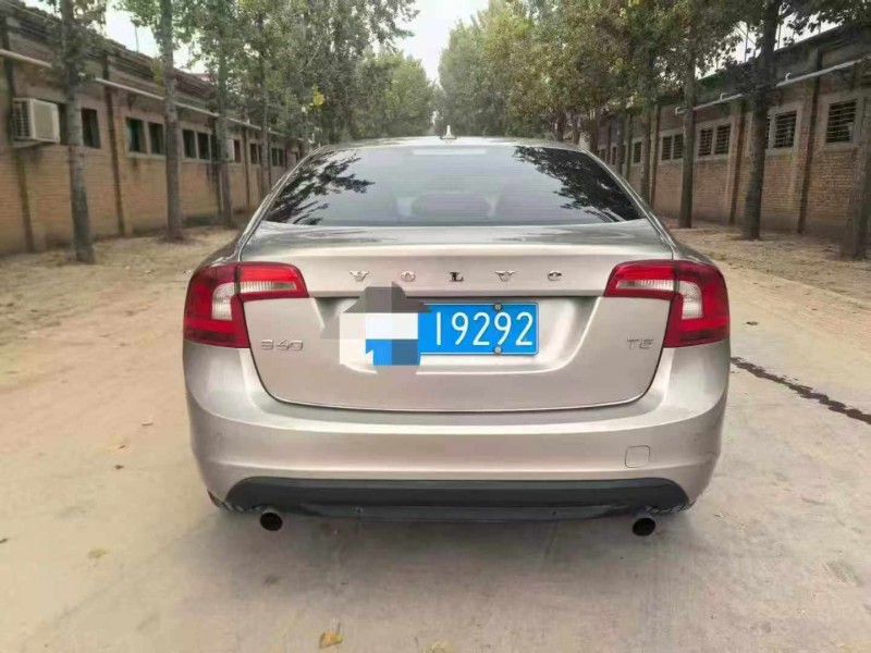 保定13年沃尔沃S60L9