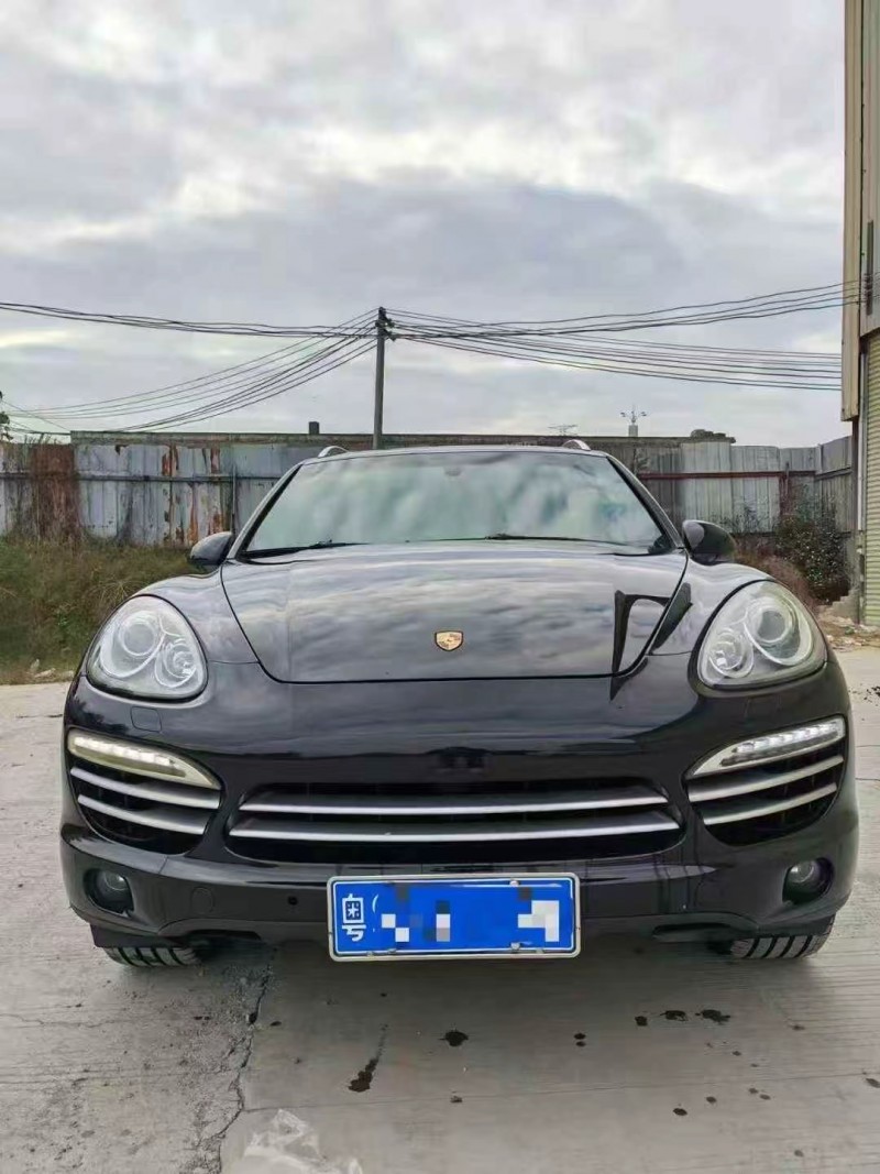 东莞15年保时捷卡宴1