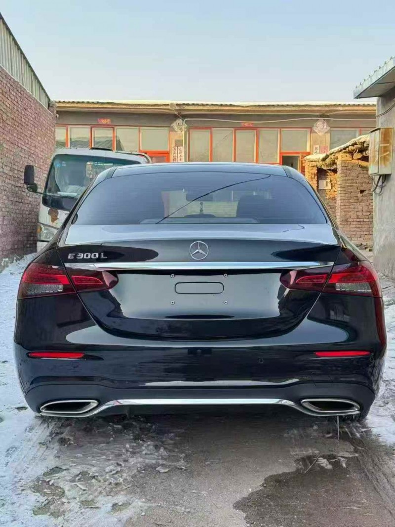 巴彦淖尔21年奔驰E8