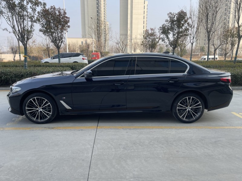 济宁23年宝马5系7