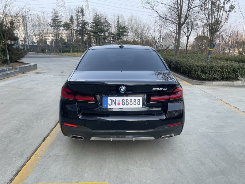 济宁23年宝马5系9