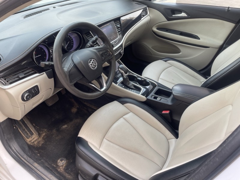 济宁20年别克威朗5