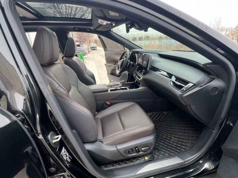 徐州24年雷克萨斯RX8