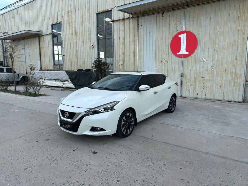 徐州18年日产蓝鸟2