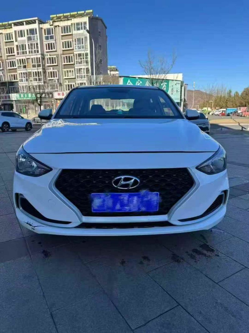 保定21年现代悦动1