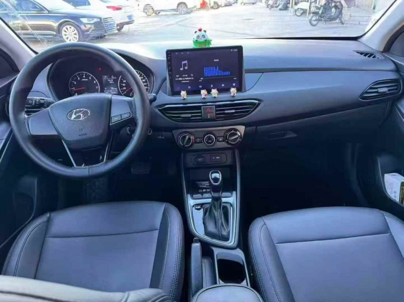 保定21年现代悦动4