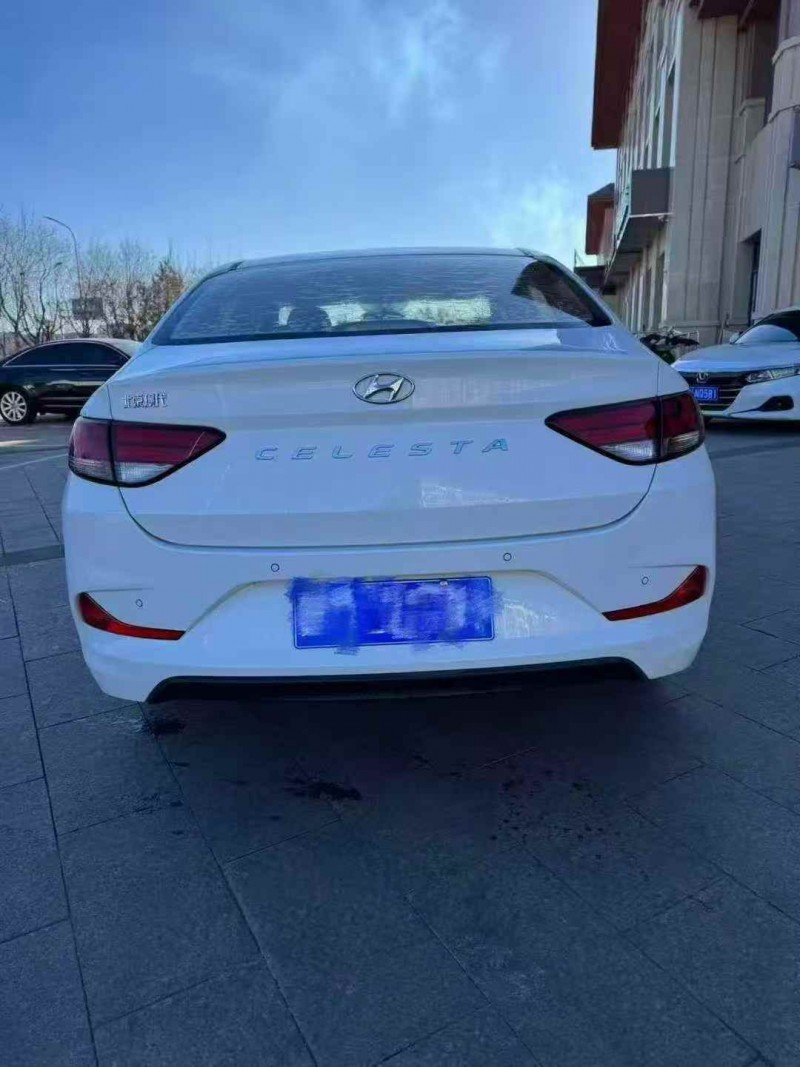 保定21年现代悦动9