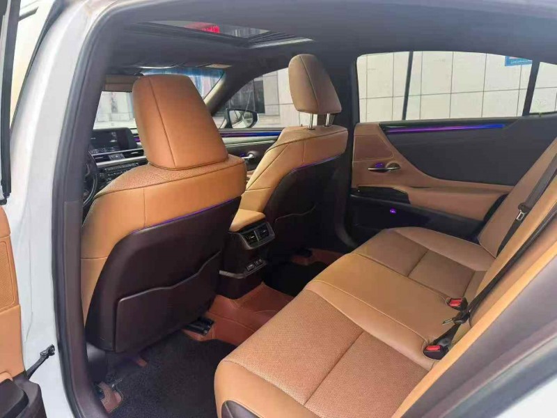 枣庄19年雷克萨斯ES4