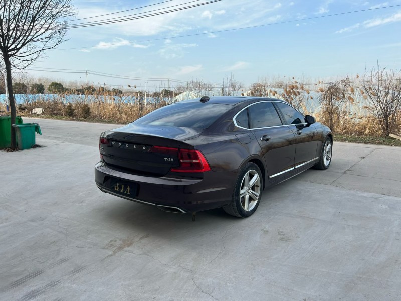 徐州19年沃尔沃S904