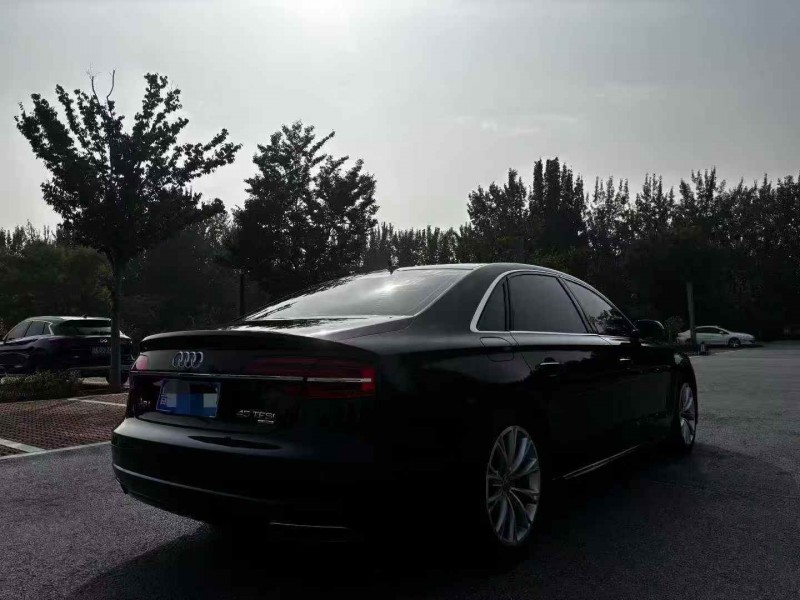 枣庄17年奥迪A8L8