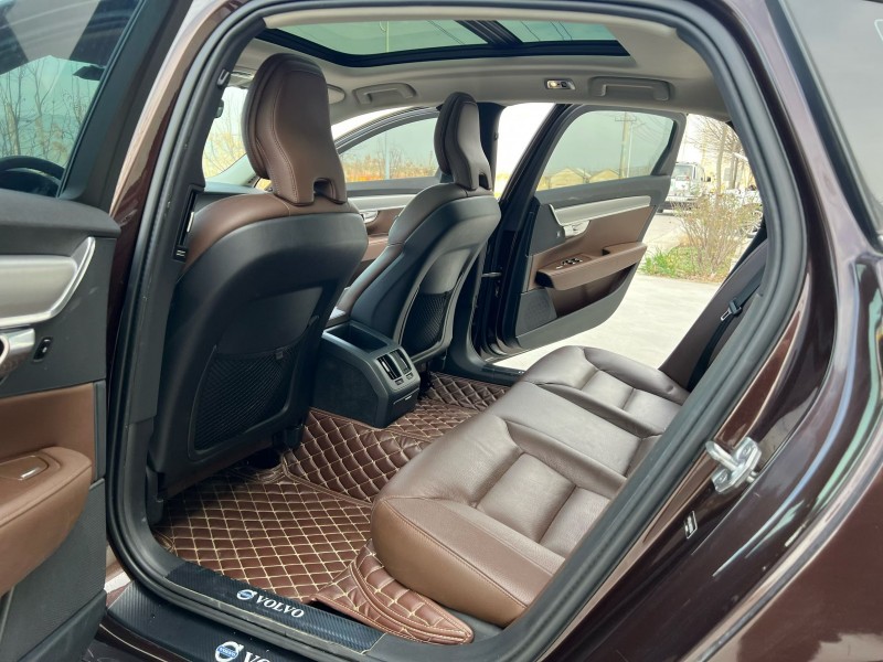 徐州19年沃尔沃S906