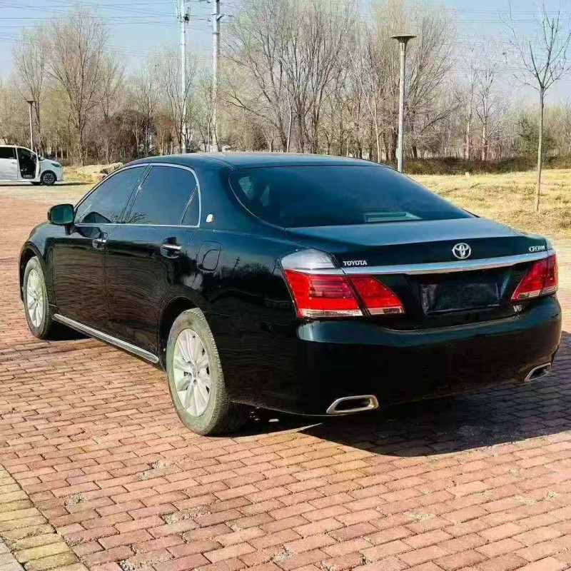 枣庄14年丰田皇冠8