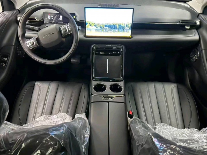 成都25年传祺埃安V4