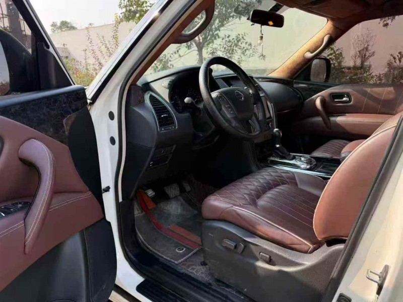 宜昌19年日产途乐4