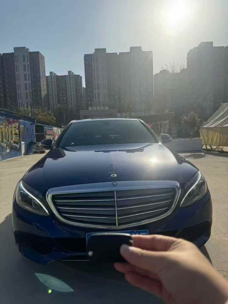 济宁17年奔驰C1