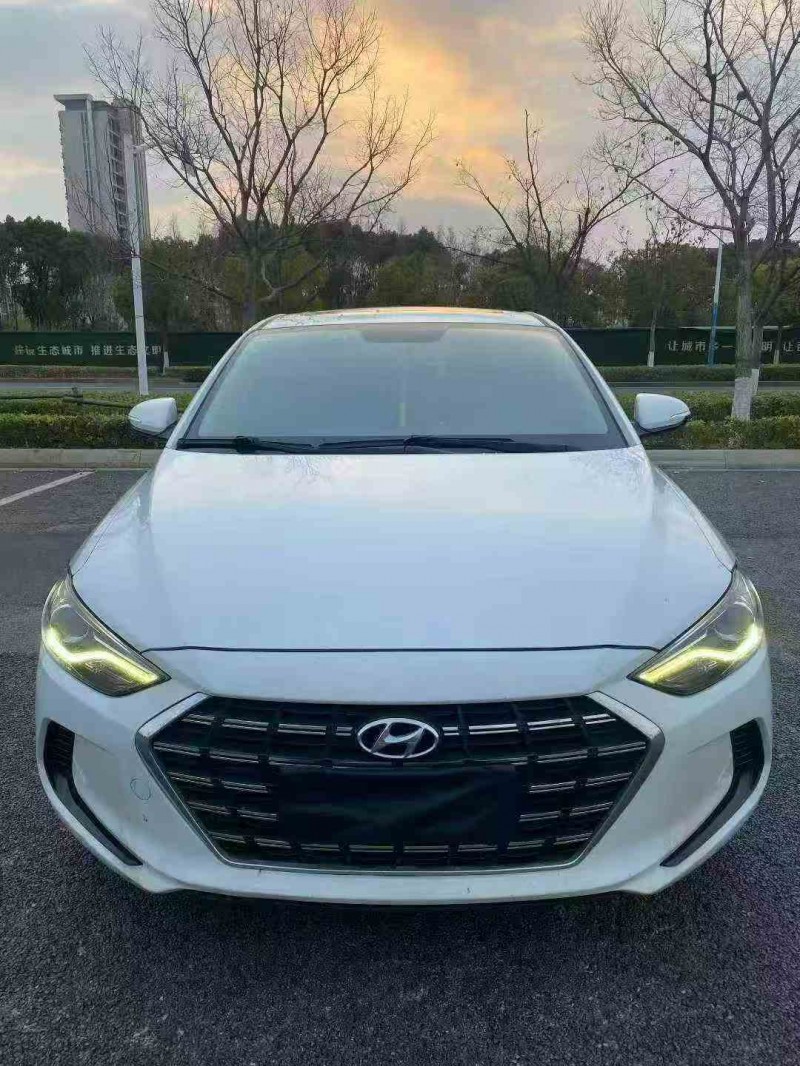 苏州19年现代领动1