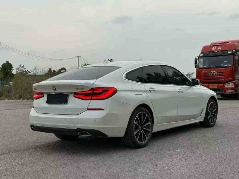 北海23年宝马6系6