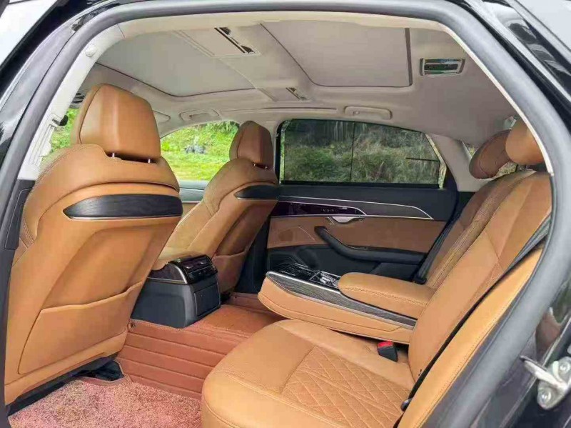 龙岩21年奥迪A8L5