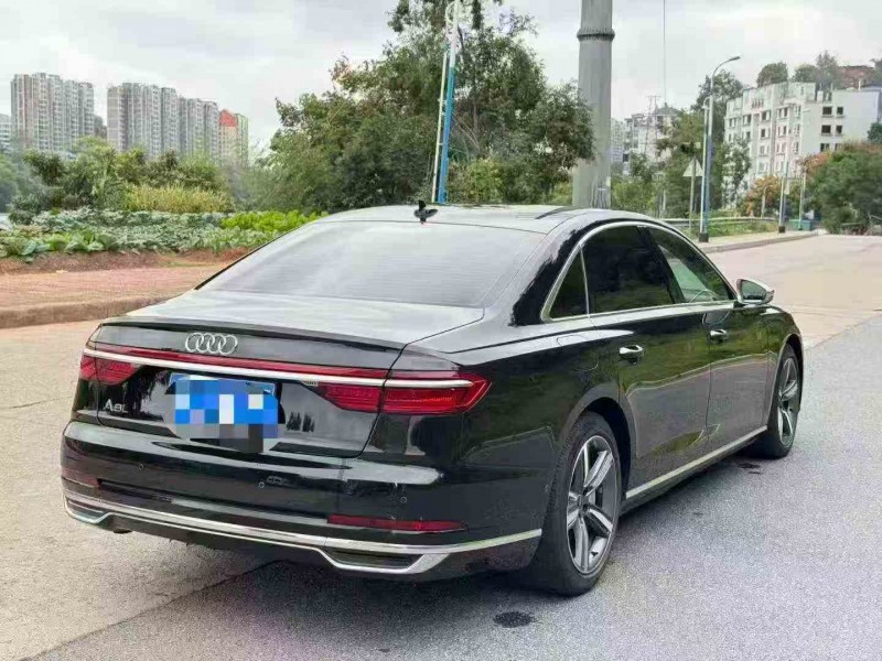 龙岩21年奥迪A8L8