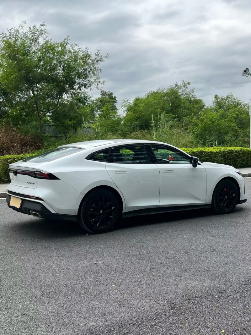 东莞24年长安汽车UNI8