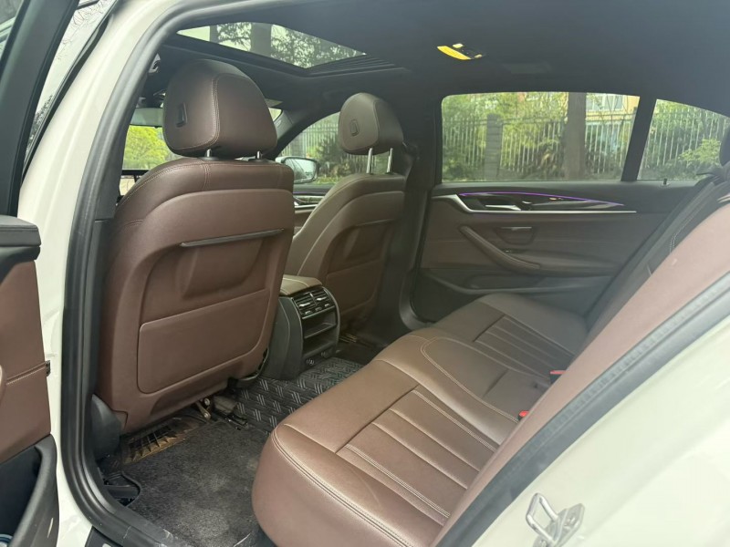 娄底18年宝马5系6