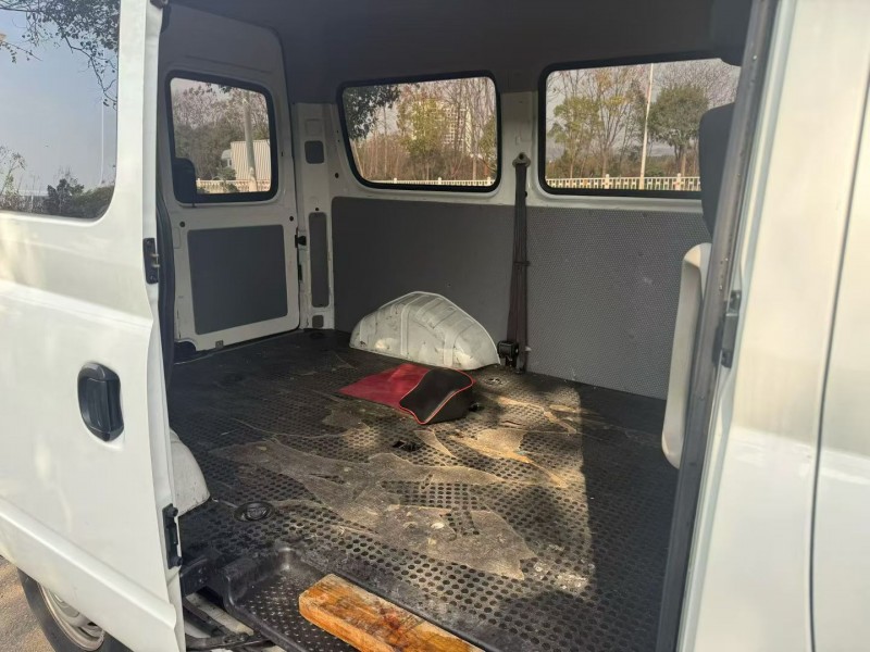 娄底22年大通V805