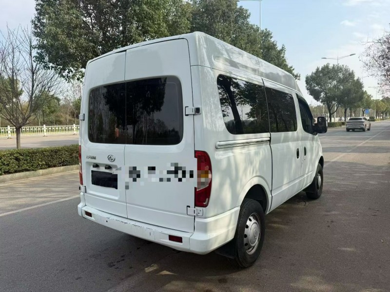 娄底22年大通V807