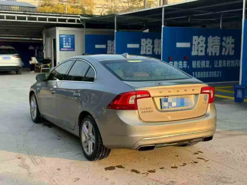 嘉兴14年沃尔沃S60L7