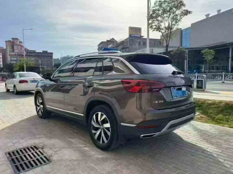 深圳20年大众探岳7