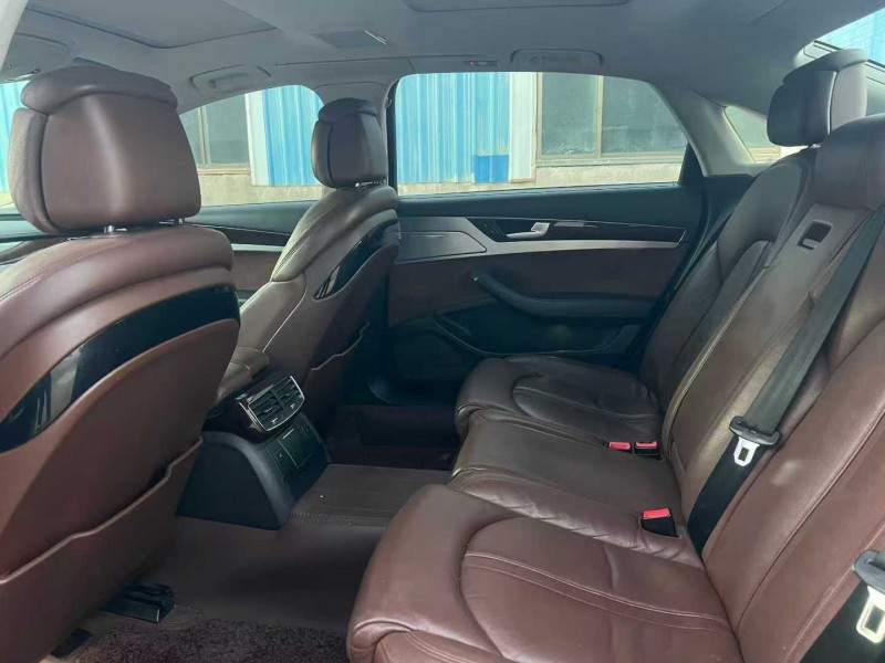 徐州13年奥迪A8L6