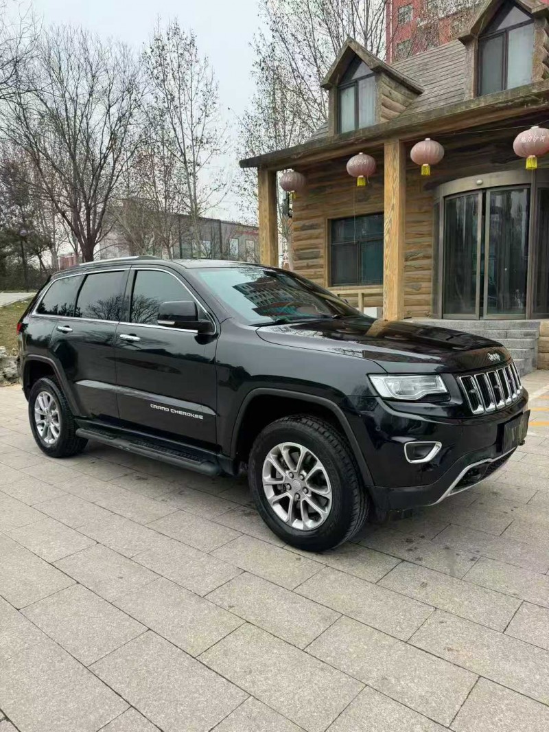 邢台15年Jeep大切诺基3