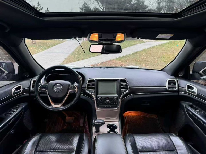 邢台15年Jeep大切诺基6